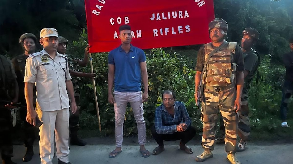 কাছাৰত প্ৰায় ১ কোটি মূল্যৰ ড্ৰাগছসহ এজনক আটক