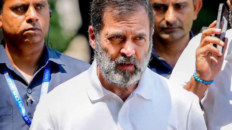 মানহানিৰ গোচৰত ৰাহুল গান্ধীৰ শাস্তি স্থগিত ৰখাৰ বাবে দাখিল কৰা আবেদন খৰিজ গুজৰাট উচ্চ ন্যায়ালয়ৰ