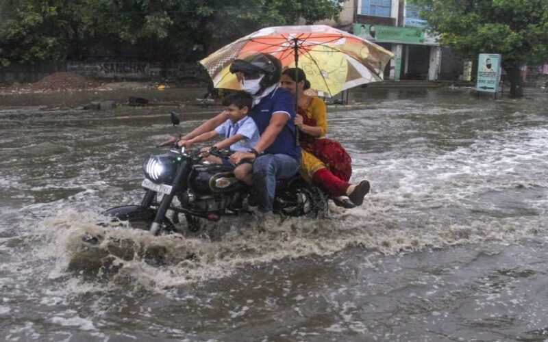 জুনত সমগ্ৰ দেশত বৰষুণৰ হাৰ ৮ শতাংশ হ্ৰাস