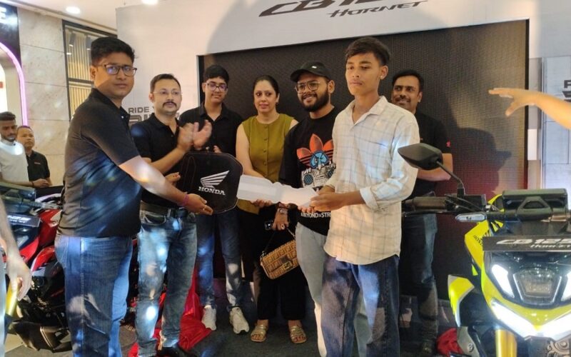 হোণ্ডা মটৰ চাইকেল এণ্ড স্কুটাৰ ইণ্ডিয়াই অসমৰ গুৱাহাটীত মুকলি কৰিছে সম্পূৰ্ণ নতুন চিবি১২৫ হৰ্নেট আৰু শ্বাইন ১০০ ডিএক্স