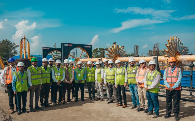 গুৱাহাটীত টাটা ষ্টীলৰ প্ৰথম মোবাইল ব’ৰ পাইল কেজ মেচিন উন্মোচন আৰু সম্পূৰ্ণৰূপে স্বয়ংক্ৰিয় নিৰ্মাণ সেৱা কেন্দ্ৰৰ উদ্বোধন