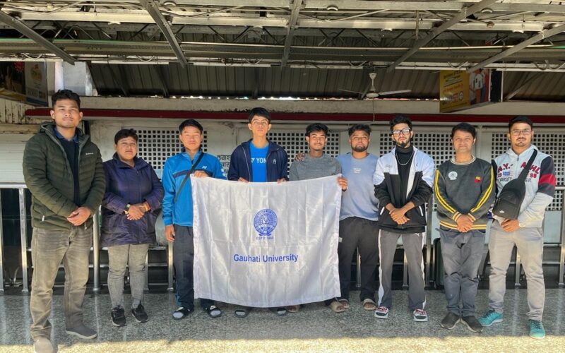 ওড়িশাৰ সম্বলপুৰ বিশ্ববিদ্যালয়ত অনুষ্ঠিত হব পূৱ মণ্ডল অন্তঃ বিশ্ববিদ্যালয় বেডমিণ্টন প্ৰতিযোগিতা ; গুৱাহাটী বিশ্ববিদ্যালয়ৰ দলৰ ৰাওনা
