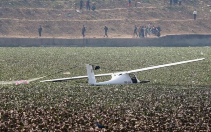 প্ৰয়াগৰাজত দুৰ্ঘটনাগ্ৰস্ত ভাৰতীয় বায়ুসেনাৰ প্ৰশিক্ষণ বিমানঃ কথমপি প্ৰাণৰক্ষা পাইলটৰ