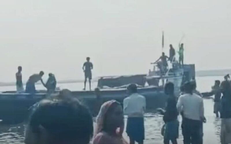 বৰপেটাত যাত্ৰীবাহী নাও ডুবি সন্ধানহীন ৭ যাত্ৰীঃ ব্ৰহ্মপুত্ৰৰ বুকুত পুনৰ জলপৰিবহণৰ সুৰক্ষাক লৈ হাহাকাৰ