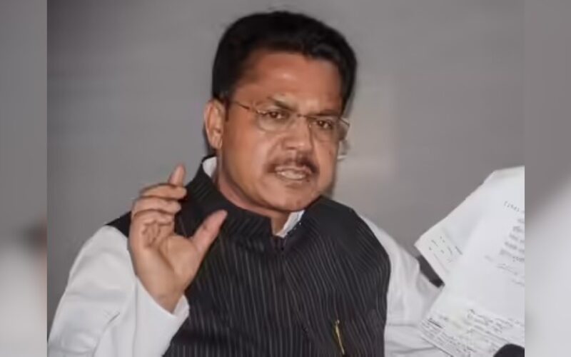 প্ৰদেশ কংগ্রেছৰ প্ৰাক্তন সভাপতি ভূপেন বৰাৰ চমক