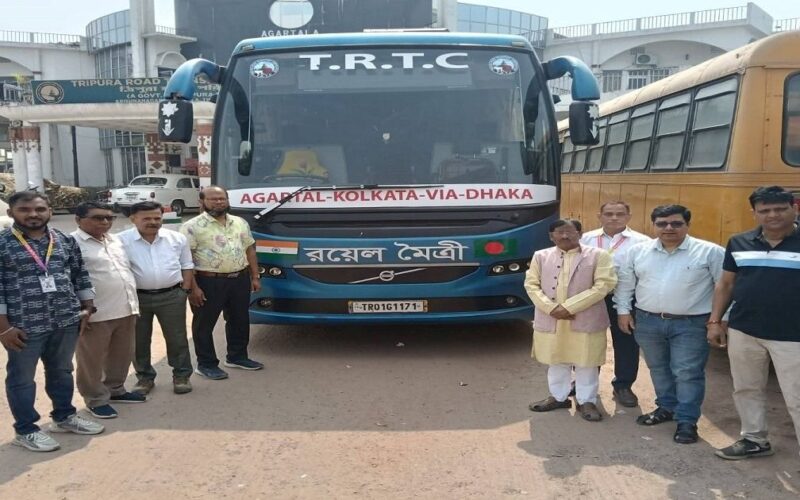 পুনৰ আৰম্ভ আগৰতলা–ঢাকা–কলকাতা বাছ সেৱা; ভিছা বিসংগতিৰ বাবে এবছৰ বন্ধ আছিল