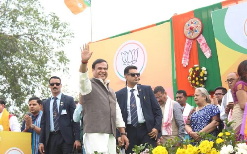 বিধানসভা নিৰ্বাচনৰ লক্ষ্যৰে বিজেপিৰ ব্যাপক তৎপৰতা; ঢেকীয়াজুলিত ‘জন আশীৰ্বাদ যাত্ৰা’ৰ শুভাৰম্ভণি মুখ্যমন্ত্ৰীৰ