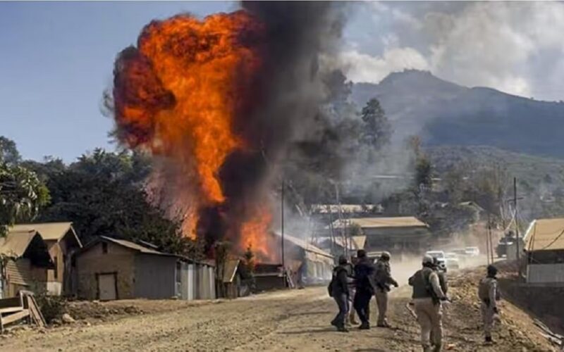 মণিপুৰত পুনৰ উত্তেজনা! সুৰক্ষাৰ খাতিৰত ৫১ গৰাকী কুকি শিক্ষাৰ্থীক নিৰাপদ স্থানলৈ স্থানান্তৰ