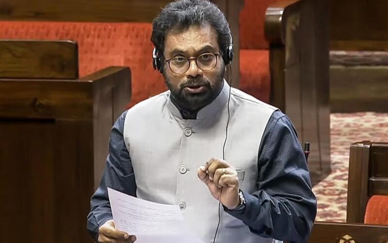 ‘কেৰালাম’ হ’লে বাসিন্দাসকলক কি বুলি মাতিব? থাৰুৰৰ শব্দ-বিভ্ৰান্তিৰ প্ৰত্যুত্তৰত জন ব্ৰিটানৰ তীব্ৰ কটাক্ষ