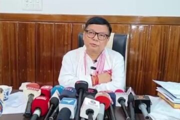 ৰাজনীতিত দলত্যাগৰ জোৱাৰ