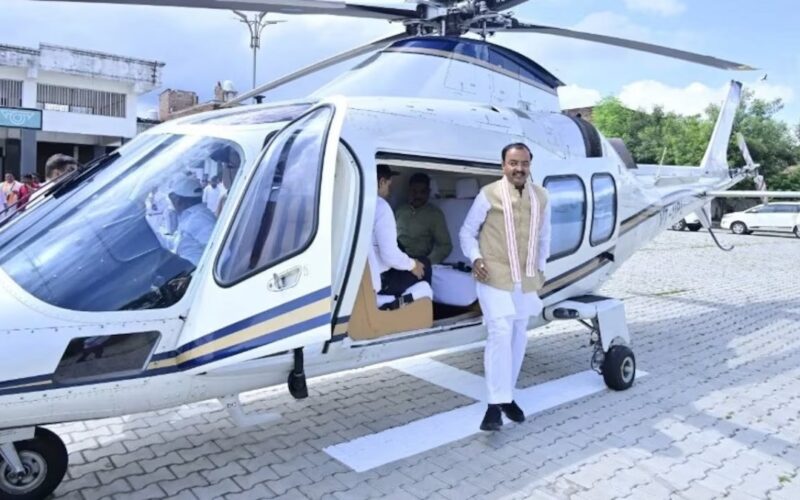 হেলিকপ্টাৰ দুৰ্ঘটনাৰ পৰা কথমপি প্ৰাণৰক্ষা উত্তৰ প্ৰদেশৰ উপ-মুখ্যমন্ত্ৰীৰ, জৰুৰী অৱতৰণ