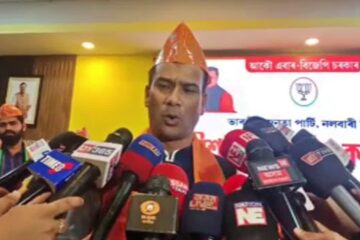 কংগ্ৰেছৰ সংসাৰত কেনা! গেৰুৱা বসন পিন্ধিয়েই গৌৰৱ গগৈৰ বিৰুদ্ধে বিস্ফোৰণ ৰাতুল কলিতাৰ