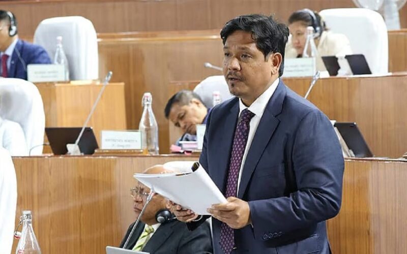 উত্তৰ-পূবৰ যুৱতীক দিল্লীত অশালীন আচৰণ, তীব্ৰ প্ৰতিক্ৰিয়া মেঘালয়ৰ মুখ্যমন্ত্ৰীৰ