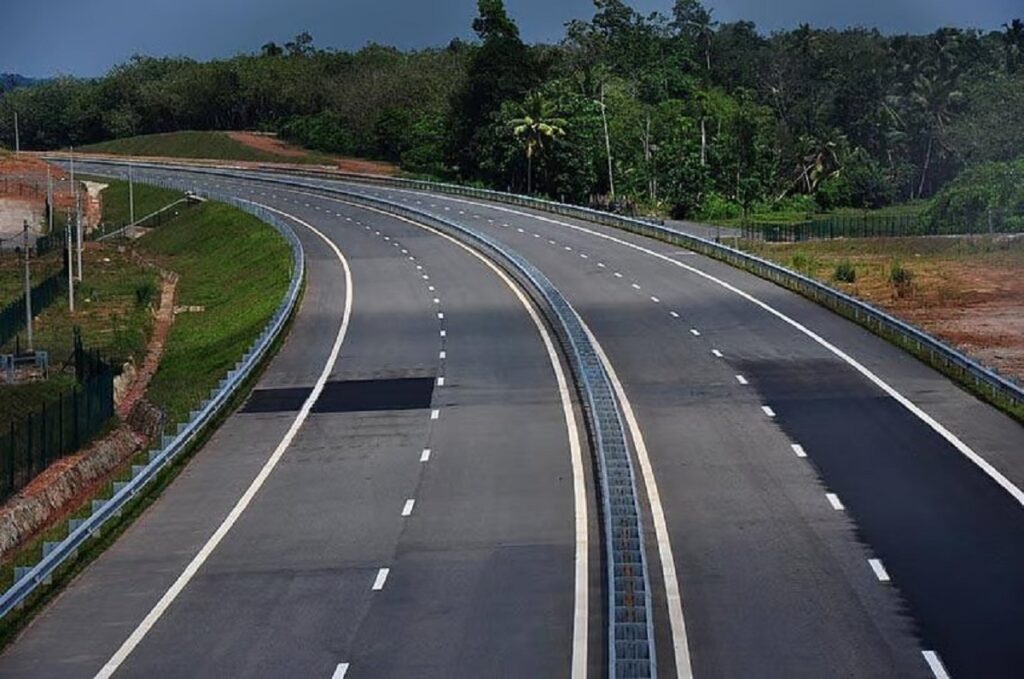 বাইহাটা-তেজপুৰৰ ১৩৬ কিলোমিটাৰ পথ হ’ব চাৰিলেনযুক্ত; ১৫,৪৩১ কোটি টকাৰ মেগা প্ৰকল্পত বিত্ত মন্ত্ৰালয়ৰ অনুমোদন