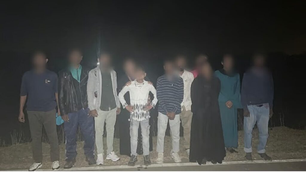 সীমান্তৰে পুনৰ বহিষ্কাৰ ১২ অনুপ্ৰৱেশকাৰী! অবৈধ অনুপ্ৰৱেশ ৰুধিবলৈ ৰাজ্যত অব্যাহত ‘মিছন ক্লীন আপ’