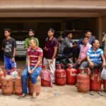 ঘৰতে বহিয়েই কৰিব পাৰিব এল পি জিৰ ই-কেৱাইচি; গ্ৰাহকসকললৈ কেন্দ্ৰীয় পেট্ৰ’লিয়াম মন্ত্ৰালয়ৰ নতুন নিৰ্দেশনা