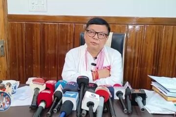 মুখ্যমন্ত্ৰীৰ মন্তব্যক খণ্ডন দেৱব্ৰত শইকীয়াৰ; সাম্প্ৰদায়িক ৰাজনীতি নাকচ