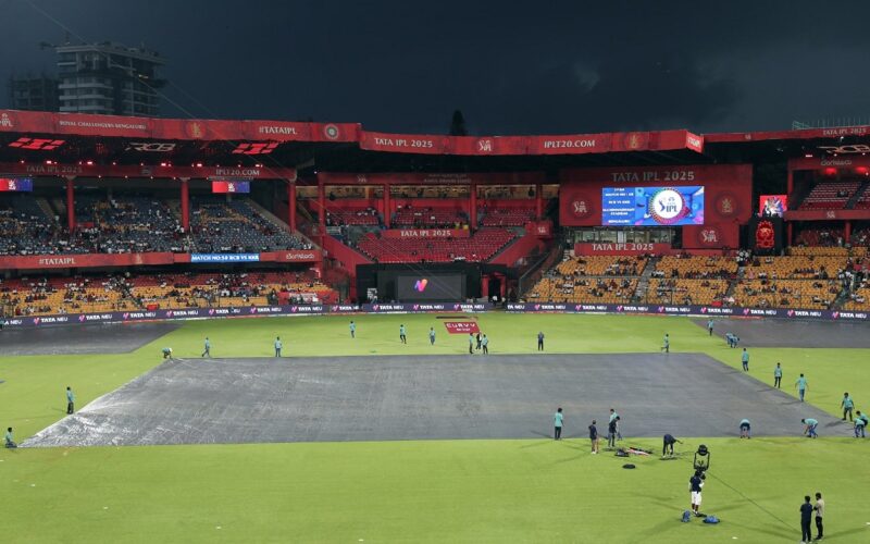 এম চিন্নাস্বামী ষ্টেডিয়ামত খেলা আই পি এল মেচৰ সময়ত খালী হৈ থাকিব ১১খন আসন