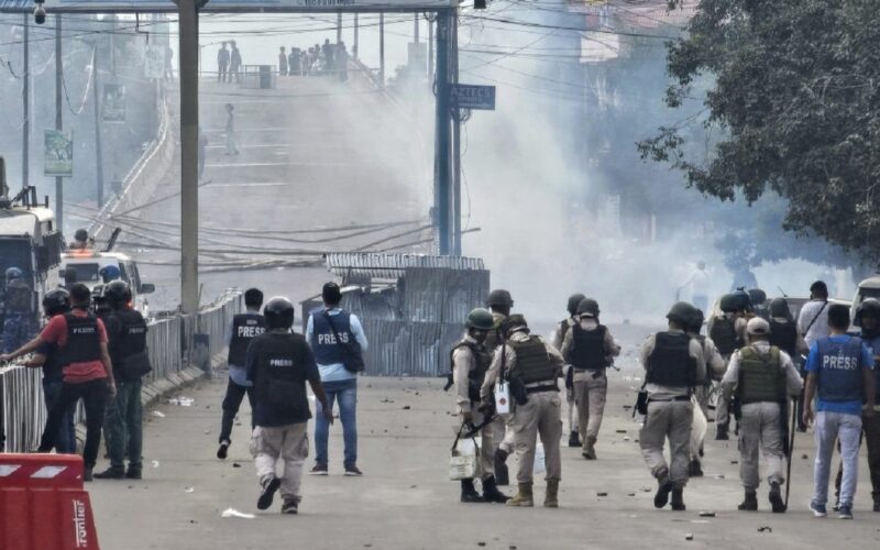 মণিপুৰত বৃহৎ প্ৰতিবাদী সমদল