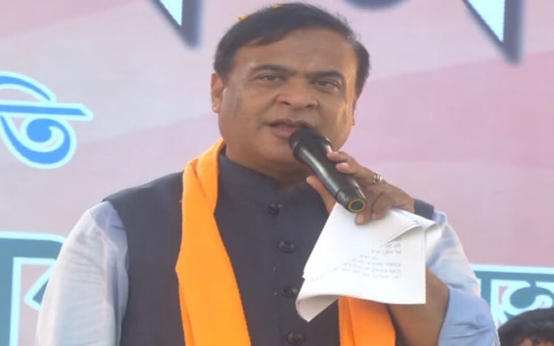 বংগত সন্ত্ৰাস আৰু দুৰ্নীতিৰ পৰা মুক্তি বিচাৰিছে ৰাইজেঃ বংগত নিৰ্বাচনী সভাত হিমন্ত বিশ্ব শৰ্মা