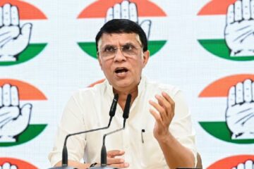 উচ্চতম ন্যায়ালয়ৰ দ্বাৰস্থ পৱন খেড়া; গুৱাহাটী উচ্চ ন্যায়ালয়ৰ ৰায়ক প্রত্যাহ্বান জনাই সুৰক্ষাৰ আবেদন