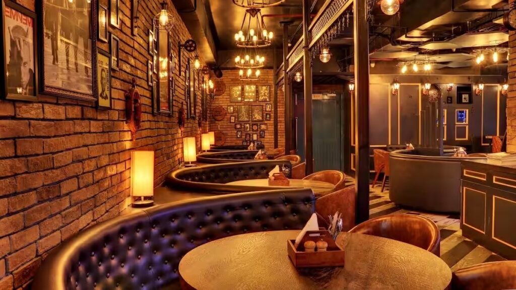 আবকাৰী আইন ভংগৰ অভিযোগ; মঠঘৰীয়া দুৰ্ঘটনাৰ পিছতে এক্স’ৰ বাৰৰ লাইচেন্স ৰদ