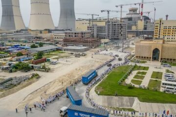 ৰূপপুৰ পাৰমাণৱিক প্ৰকল্পত নতুন অধ্যায়; ইন্ধন ভৰোৱাৰ প্ৰক্ৰিয়া আৰম্ভ বাংলাদেশত