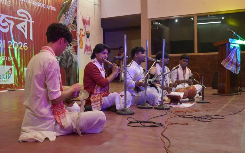 শ্বিলঙৰ ছেইণ্ট এন্থনীজ কলেজ আছাম ষ্টুডেণ্টছ এছ’চিয়েশ্যনৰ উদ্যোগত ৰঙালী বিহু উদযাপন