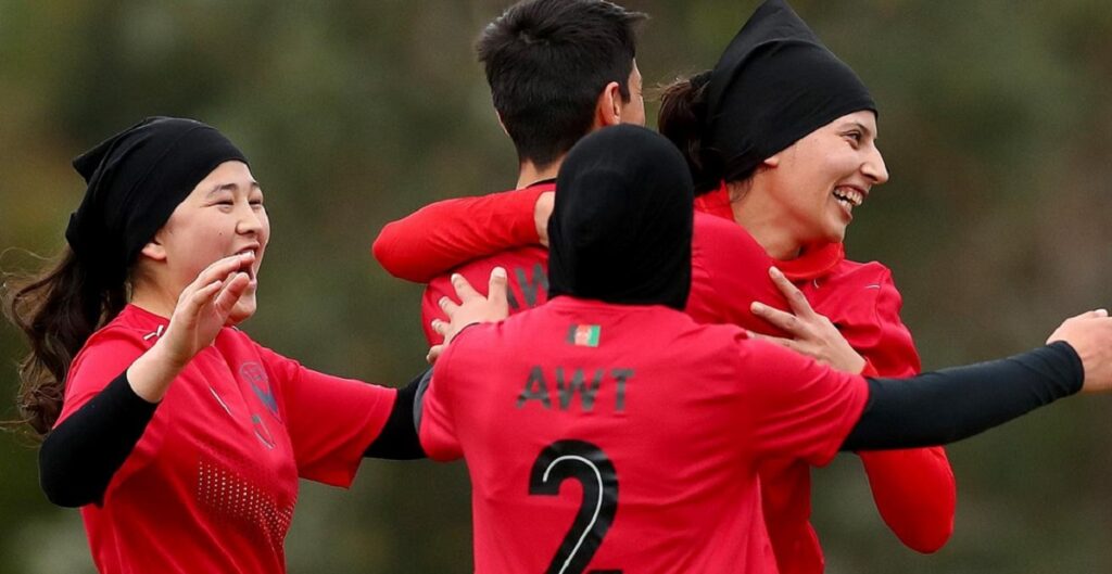 আফগানিস্তানৰ মহিলা শৰণাৰ্থী দলক আন্তঃৰাষ্ট্ৰীয় প্ৰতিযোগিতাত অংশগ্ৰহণৰ অনুমতি ফিফাৰ