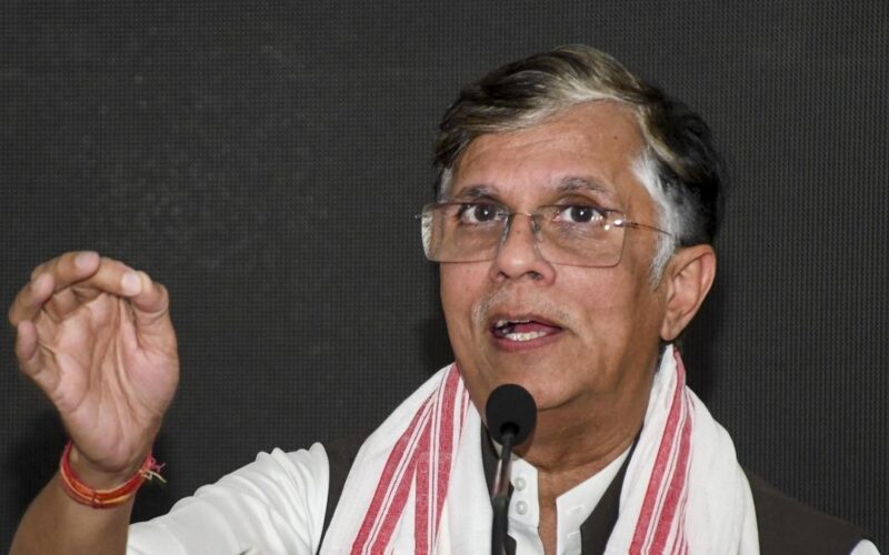 মুখ্যমন্ত্ৰীৰ পত্নীৰ মানহানি গোচৰ; উচ্চতম ন্যায়ালয়ত খাৰিজ পৱন খেৰাৰ অগ্ৰিম জামিন আবেদন