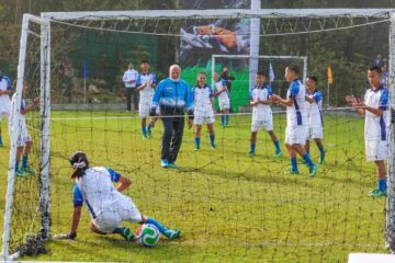 বংগৰ ফুটবল প্ৰেমক প্ৰভাৱিক কৰিবলৈ মোদীৰ অভিনৱ কৌশল! গেংটকত দুভৰিৰ যাদু প্ৰদৰ্শন প্ৰধানমন্ত্ৰীৰ