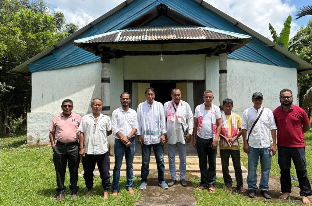 অসমৰ মুখ্যমন্ত্ৰীক শুভেচ্ছা জ্ঞাপন মেঘালয়ৰ নংপোৰ সমীপৰ মাৰঙাবাসী অসমীয়া সমাজৰ ; নামঘৰৰ অতিথিশালা নিৰ্মাণৰ বাবে সহায়ৰ হাত আগবঢ়াবলৈ আহ্বান
