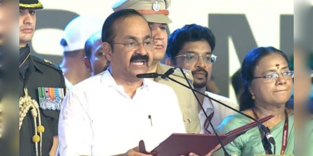 ভি ডি সতীশনে সোমবাৰে কেৰালামৰ মুখ্যমন্ত্ৰী হিচাপে শপতগ্ৰহণ কৰে