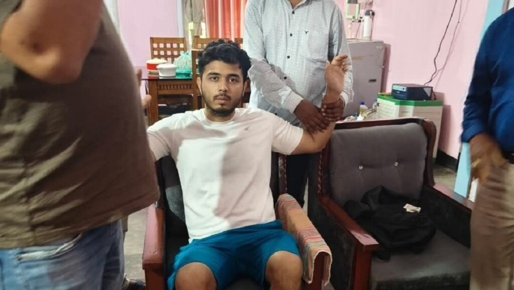 লাখিমপুৰত জালত এ পি এছ চি টপাৰ; ঘোচ লৈ হাতে-লোটে ধৰা পৰিল বন বিষয়া শিৱাশীষ শাণ্ডিল্য