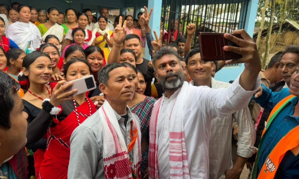 মৰিয়নীত ৰূপজ্যোতি কুৰ্মীৰ প্ৰত্যাহ্বান, ২০২৯ৰ বাবে আগতীয়াকৈ সংকেত