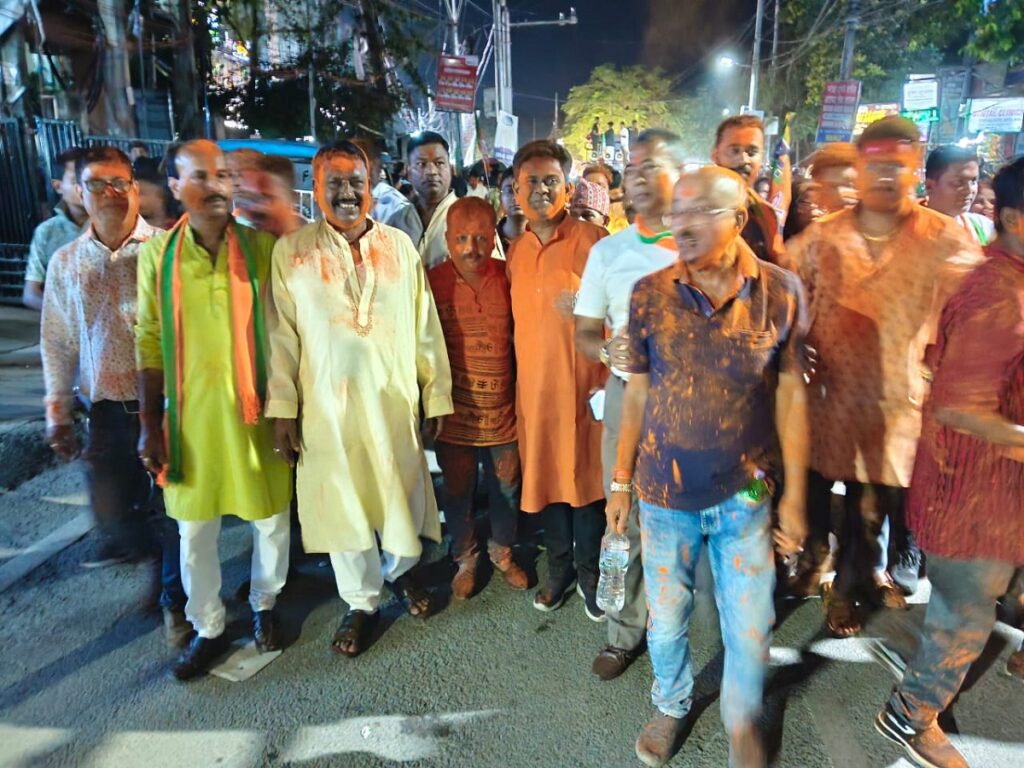 মুখ্যমন্ত্ৰী ডঃ হিমন্ত বিশ্ব শৰ্মাৰ সমৰ্থনত পাণ্ডু – মালিগাওঁ আৰু আদাবাৰী অঞ্চলত নিশা বিজেপিৰ বিশাল বিজয় সমদল