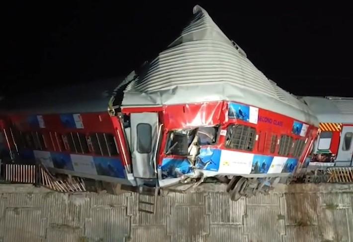 উত্তৰাখণ্ডত উজ্জ্বয়িনী এক্সপ্ৰেছৰ ৩টা ডবা লাইনচ্যুত, কথমপি প্ৰাণে বাচিল শতাধিক যাত্ৰী