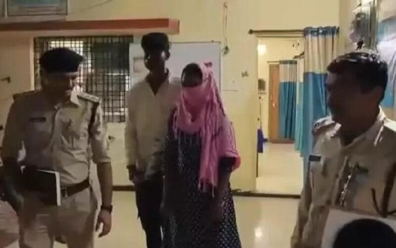 থানাত সোঁশৰীৰে উপস্থিত ‘মৃত’ মহিলা! হত্যাৰ গোচৰত কাৰাবন্দী পিতৃ, ভাতৃক মুকলি কৰি দিয়াৰ দাবী