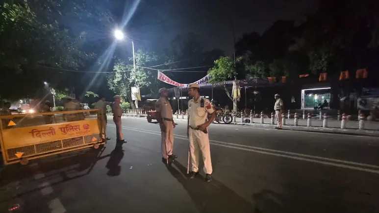 আৱাসিক কোঠাত শোকাবহ ঘটনা; দুই অশীতিপৰ বৃদ্ধাৰ মৃত্যুক লৈ আত্মহননৰ সন্দেহ