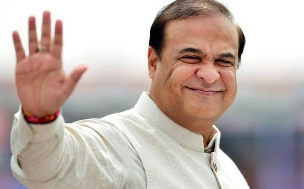 দ্বিতীয়বাৰৰ বাবে অসমৰ মুখ্যমন্ত্ৰী হিচাপে শপত গ্ৰহণ ড° হিমন্ত বিশ্ব শৰ্মাৰ