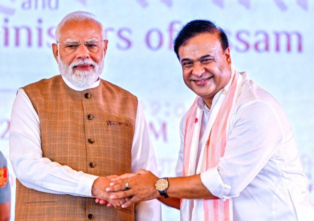 আজি অসমৰ বাবে এটা মহৎ দিনঃ হিমন্ত বিশ্ব শৰ্মাৰ শপতগ্ৰহণত অভিনন্দন প্ৰধানমন্ত্ৰী মোদীৰ