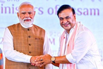 আজি অসমৰ বাবে এটা মহৎ দিনঃ হিমন্ত বিশ্ব শৰ্মাৰ শপতগ্ৰহণত অভিনন্দন প্ৰধানমন্ত্ৰী মোদীৰ