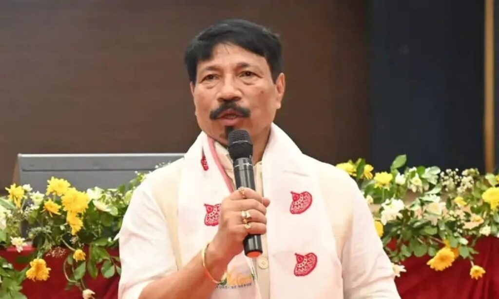 হিমন্ত বিশ্ব শৰ্মা চৰকাৰৰ নতুন কেবিনেটৰ দপ্তৰ বিতৰণ; অতুল বৰাৰ হাতত পঞ্চায়ত আৰু গ্ৰামোন্নয়নৰ গুৰুত্বপূৰ্ণ দায়িত্ব