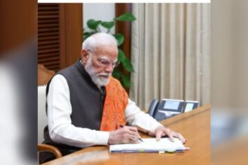 এক নতুন অভিলেখ গঢ়িবলৈ সাজু হৈছে প্ৰধানমন্ত্ৰী নৰেন্দ্ৰ মোডী