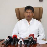 বীজ-সাৰ যোগানত পলম সহ্য নকৰা হ’ব: যোগানকাৰীৰ বিৰুদ্ধে ব্যৱস্থাৰ নিৰ্দেশ কৃষি মন্ত্ৰী পীযুষ হাজৰিকাৰ