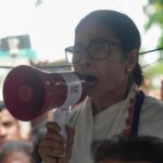 বিজেপিৰ বিৰুদ্ধে ‘ৰাজনৈতিক সন্ত্ৰাসবাদ’ৰ অভিযোগ; কলকাতাত প্ৰতিবাদ সাব্যস্ত মমতা বেনাৰ্জীৰ