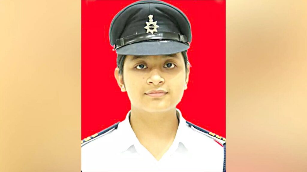 ভাল খবৰ! অসমৰ প্ৰথম মহিলা ফায়াৰ ইঞ্জিনিয়াৰ হিচাপে ইতিহাস ৰচনা শিৱাংগী সোনোৱালৰ
