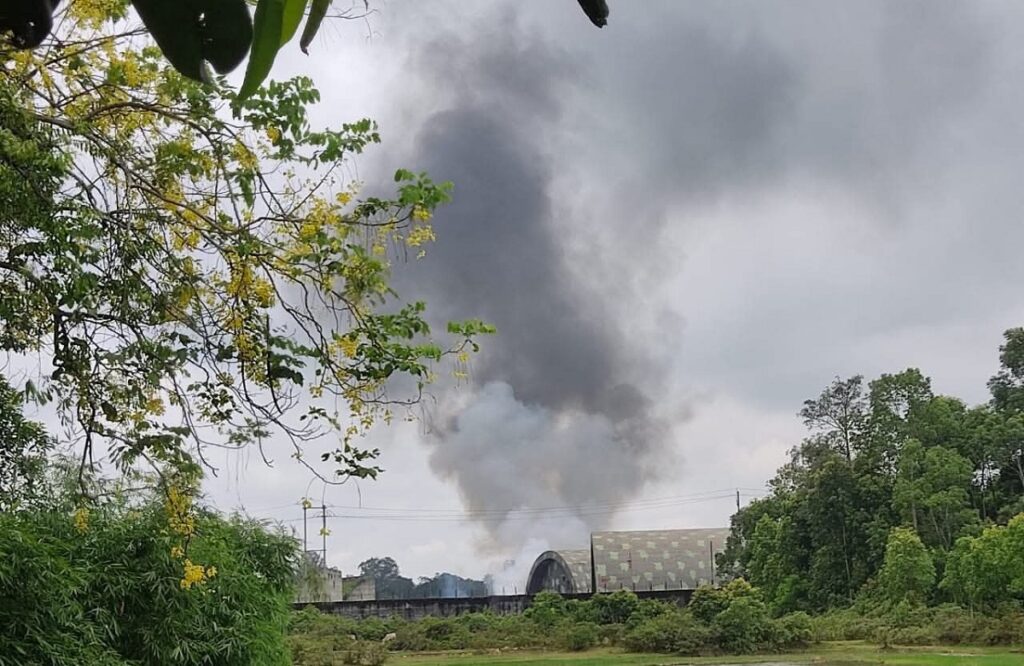 যোৰহাটত বায়ুসেনাৰ এএন-৩২ দুৰ্ঘটনাগ্ৰস্ত; পাইলটৰ মৃত্যুৰ আশংকা, আহত সহ-পাইলট