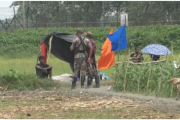 ১১ দিন জিৰ’ লেণ্ডত আৱদ্ধ থকাৰ অন্তত পুনৰ দুজন বাংলাদেশী নাগৰিকক গ্ৰহণ বাংলাদেশৰ