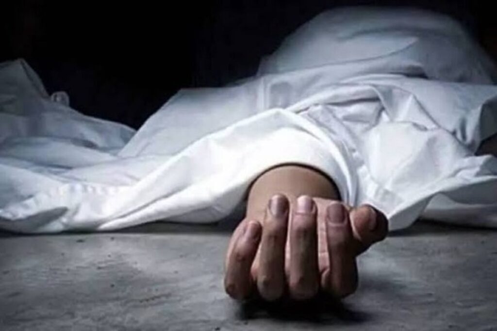 সুৰাপানক লৈ পত্নীৰে কাজিয়া! হিতাহিত হেৰুৱাই দুই সন্তানক নৃশংস হত্যা পাষণ্ড পিতৃৰ